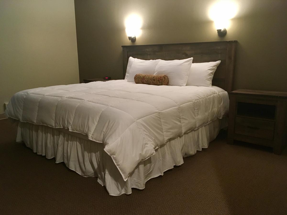 The Stables Inn & Suites Salem Exteriör bild