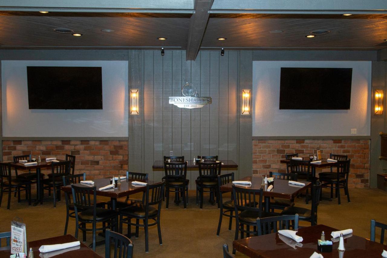 The Stables Inn & Suites Salem Exteriör bild