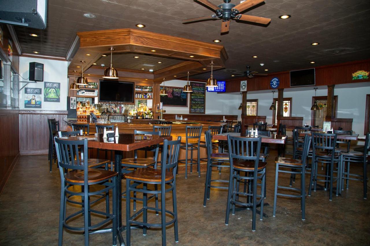 The Stables Inn & Suites Salem Exteriör bild